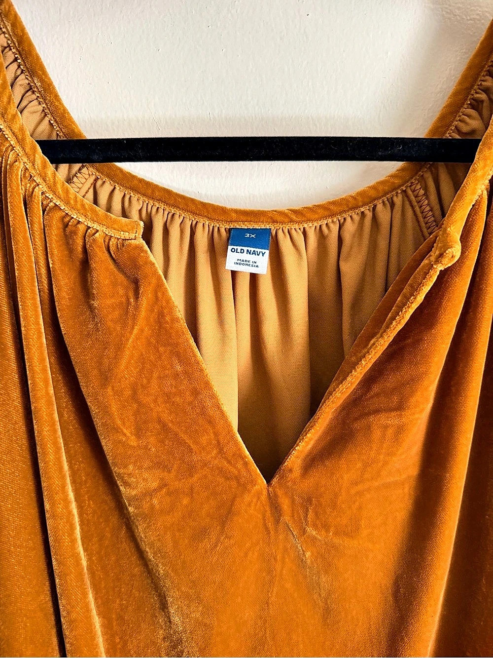 Velvet-Look Puff Sleeve Blouse 3x - Picture 3 of 4